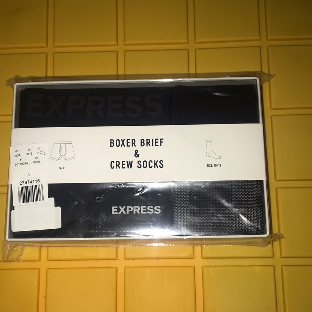 Express boxer brief and crew socks gift set